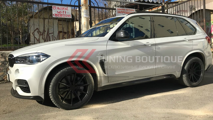 BMW X5 на 20" дисках Rohana RFX1 Matte Black фото 1